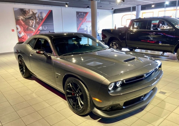 Dodge Challenger cena 329900 przebieg: 15, rok produkcji 2022 z Mszczonów małe 742